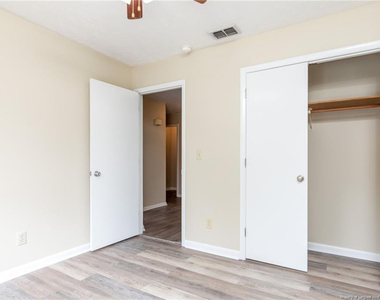1018 Wood Creek Drive - Photo Thumbnail 6