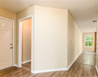 1018 Wood Creek Drive - Photo Thumbnail 2