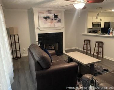 380 Bubble Creek Court - Photo Thumbnail 3