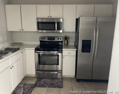380 Bubble Creek Court - Photo Thumbnail 5