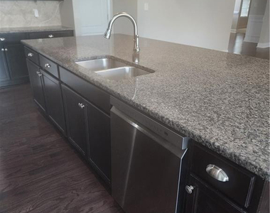 113 Tellmont Street - Photo Thumbnail 35