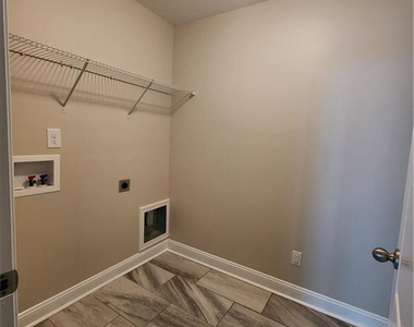 113 Tellmont Street - Photo Thumbnail 26