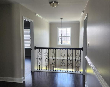 113 Tellmont Street - Photo Thumbnail 32