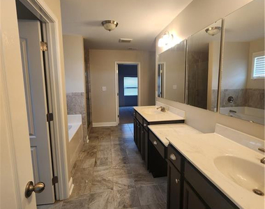113 Tellmont Street - Photo Thumbnail 24