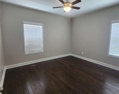 113 Tellmont Street - Photo Thumbnail 16
