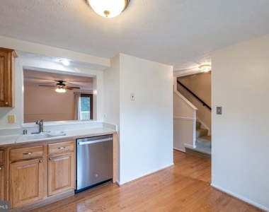 7510 Summer Blossom Lane Sw - Photo Thumbnail 4