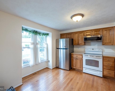 7510 Summer Blossom Lane Sw - Photo Thumbnail 2