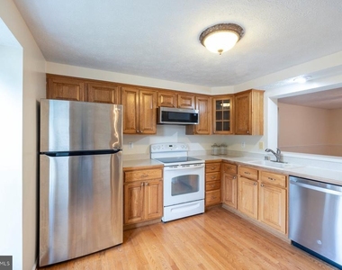 7510 Summer Blossom Lane Sw - Photo Thumbnail 3