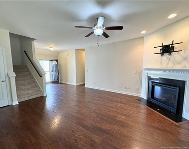 1012 Ronald Reagan Drive - Photo Thumbnail 4