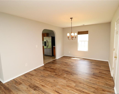 5 Bellmore Court - Photo Thumbnail 4