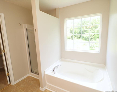 5 Bellmore Court - Photo Thumbnail 22