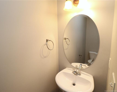 5 Bellmore Court - Photo Thumbnail 13