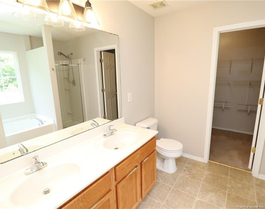 5 Bellmore Court - Photo Thumbnail 21