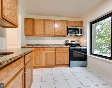 5461 Enberend Terrace - Photo Thumbnail 8