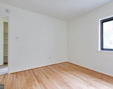 5461 Enberend Terrace - Photo Thumbnail 32