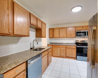 5461 Enberend Terrace - Photo Thumbnail 7