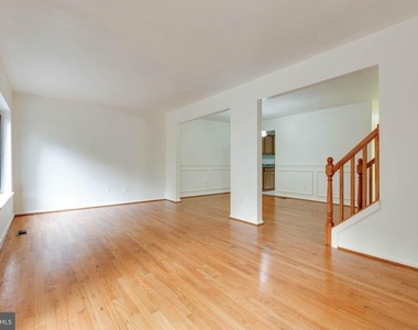 5461 Enberend Terrace - Photo Thumbnail 17