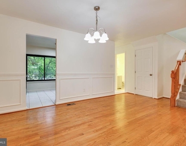 5461 Enberend Terrace - Photo Thumbnail 13