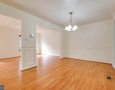 5461 Enberend Terrace - Photo Thumbnail 11