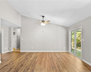 3294 Florida Drive - Photo Thumbnail 8