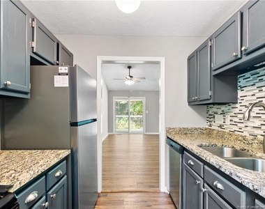 3294 Florida Drive - Photo Thumbnail 13