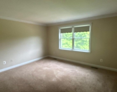 3229 Sharp Road - Photo Thumbnail 10