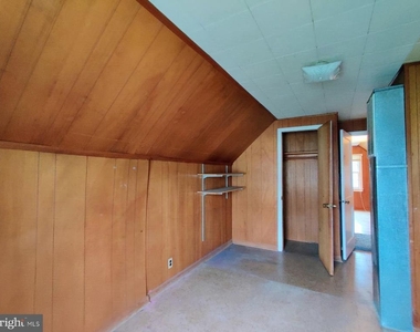 101 Fairway Court - Photo Thumbnail 12