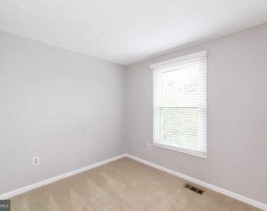 3348 Raccoon Court - Photo Thumbnail 31