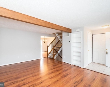 3348 Raccoon Court - Photo Thumbnail 6