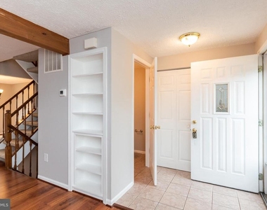 3348 Raccoon Court - Photo Thumbnail 3