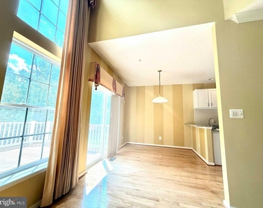 3306 Woodspring Drive - Photo Thumbnail 3