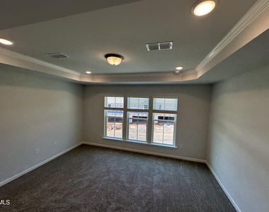 262 Ravenscraig Park Place - Photo Thumbnail 10