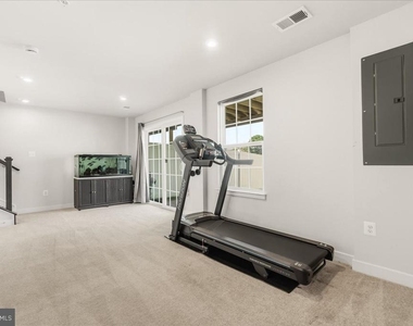 1403 Wilmer Park Lane - Photo Thumbnail 20
