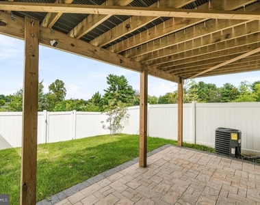 1403 Wilmer Park Lane - Photo Thumbnail 25
