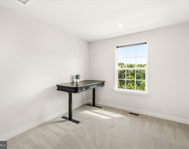 1403 Wilmer Park Lane - Photo Thumbnail 17