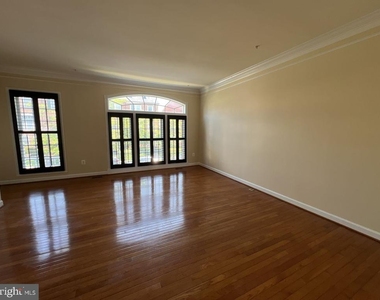 3922 Shawfield Lane - Photo Thumbnail 3