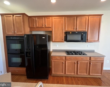 3922 Shawfield Lane - Photo Thumbnail 6