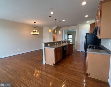 3922 Shawfield Lane - Photo Thumbnail 5