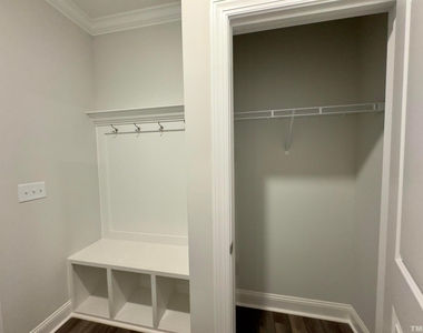 321 Natsam Woods Way - Photo Thumbnail 15