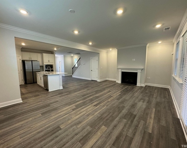 321 Natsam Woods Way - Photo Thumbnail 10