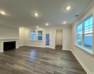 321 Natsam Woods Way - Photo Thumbnail 13