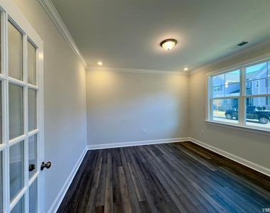 321 Natsam Woods Way - Photo Thumbnail 5