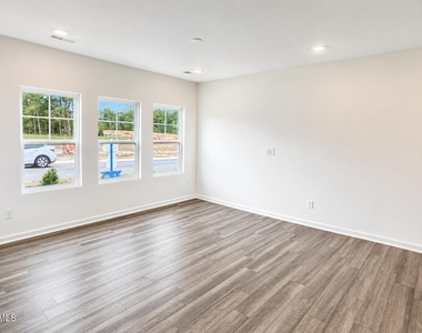 314 Granite Knl Court - Photo Thumbnail 2