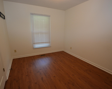 1352 Little Devine Road - Photo Thumbnail 5