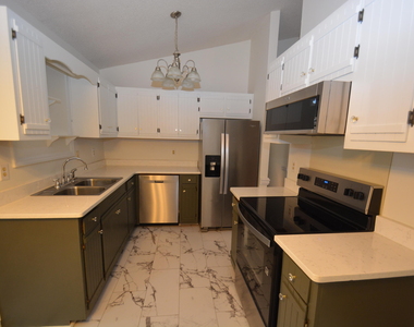 1352 Little Devine Road - Photo Thumbnail 3