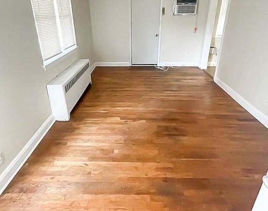 8607 Chestnut Oak Road - Photo Thumbnail 9