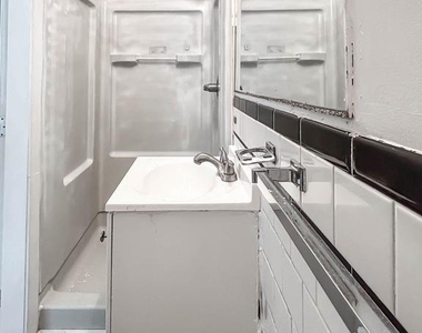 8607 Chestnut Oak Road - Photo Thumbnail 10