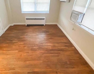 8607 Chestnut Oak Road - Photo Thumbnail 10