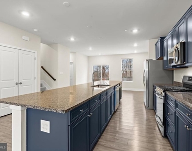 304 Sweetbay Road - Photo Thumbnail 12