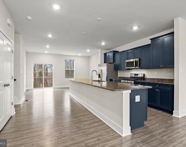 304 Sweetbay Road - Photo Thumbnail 7